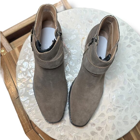 Blondo Sway Waterproof Bootie Women’s 8M Suede Ankle Boots Taupe Fall Chic Trend - Picture 5 of 13